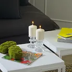 Un En * Νίκαια